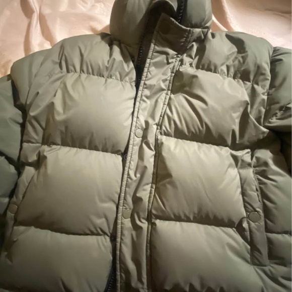 Aritzia super puff shorty - Dark Olive - Picture 2 of 8